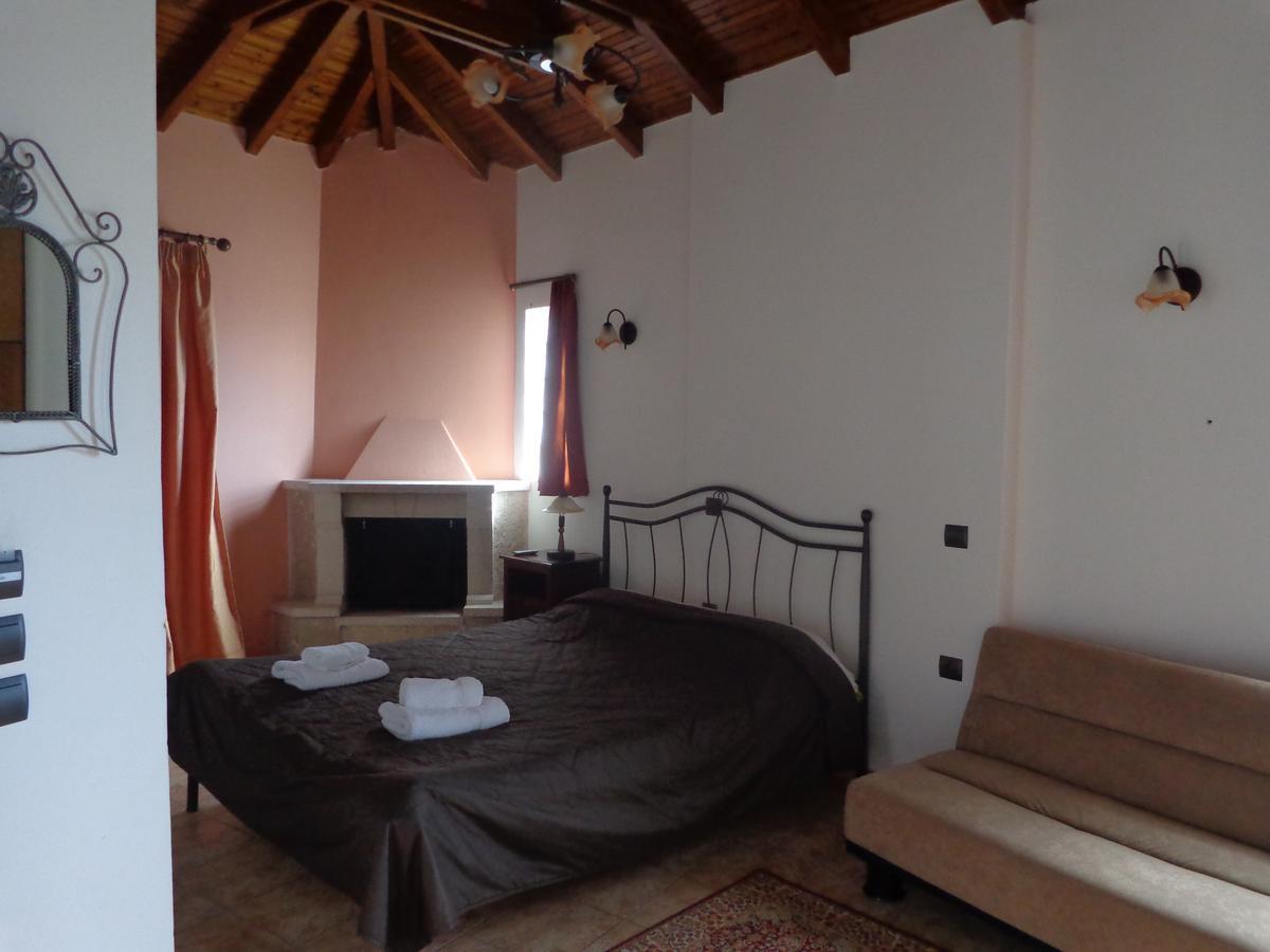 Alonaki Guesthouse Platanos  Екстер'єр фото