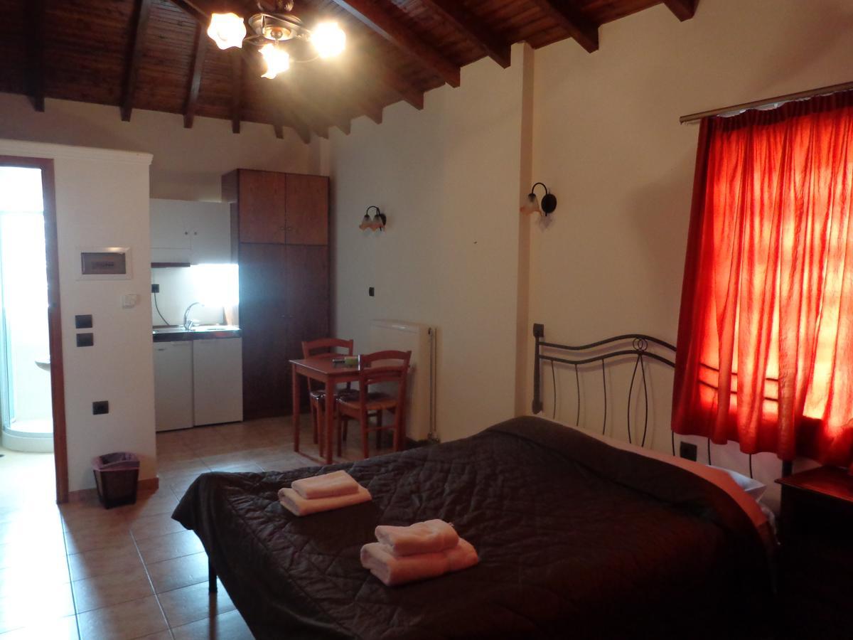 Alonaki Guesthouse Platanos  Екстер'єр фото