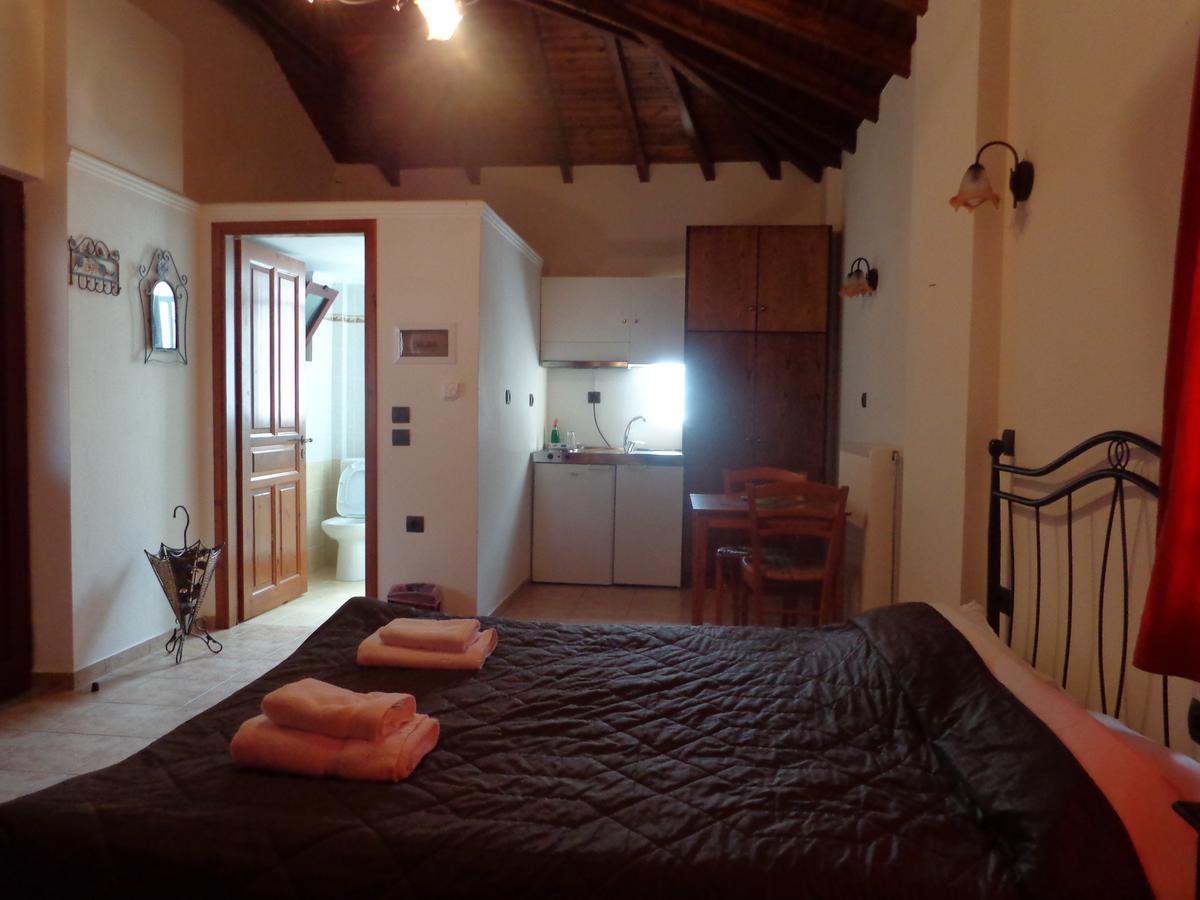 Alonaki Guesthouse Platanos  Екстер'єр фото
